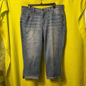Faded Glory Medium Wash Capri Blue Denim Jeans Women Sz 18
